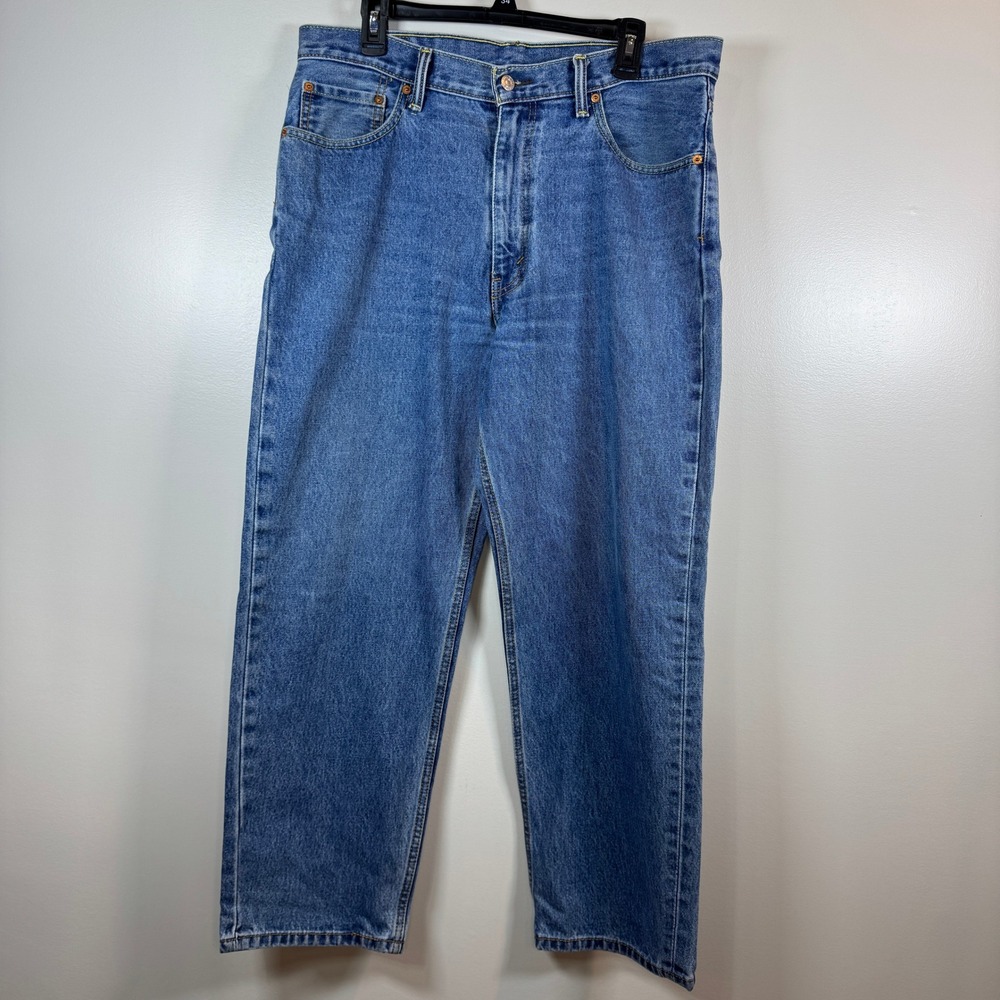 Levis 550 Relaxed Fit Tapered Leg Jeans Mens 36x30 Actual L28 Medium Wash